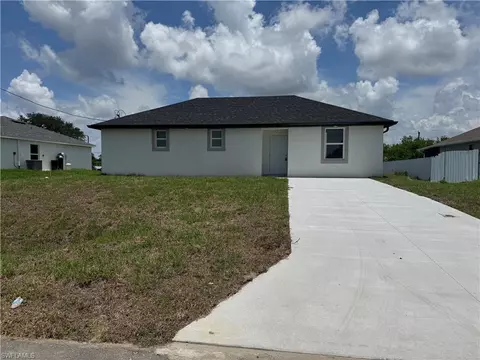 2902 27th St SW, Lehigh Acres, FL 33976