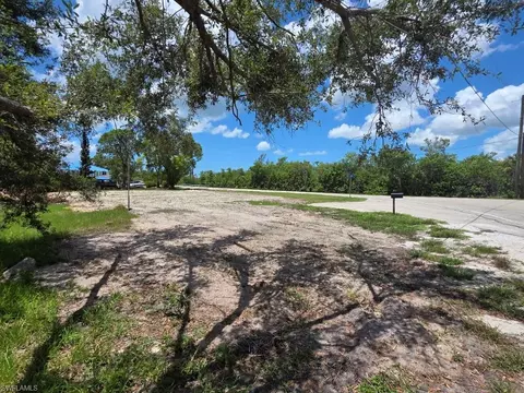 6477 Park Rd, Fort Myers, FL 33908
