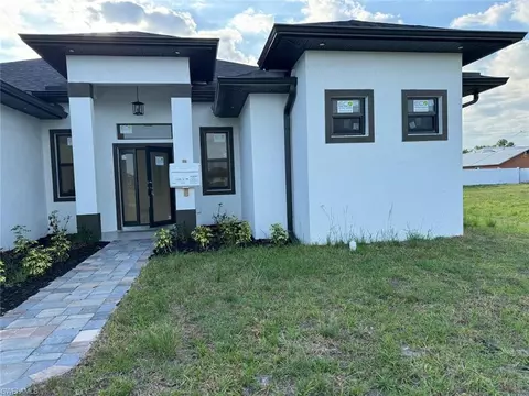 707 NE Juanita Pl, Cape Coral, FL 33909