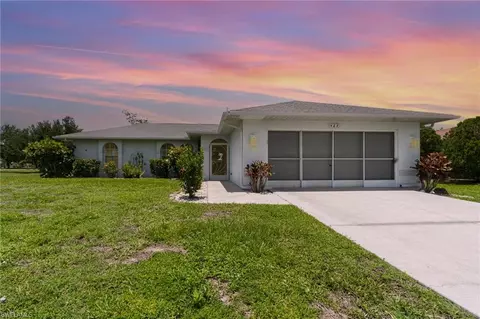 928 SE 5th Pl, Cape Coral, FL 33990