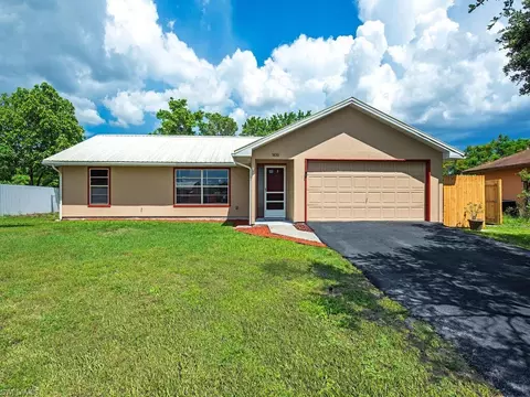 1830 51st Ter SW, Naples, FL 34116