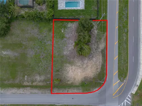 801 SW 2nd Ter, Cape Coral, FL 33991