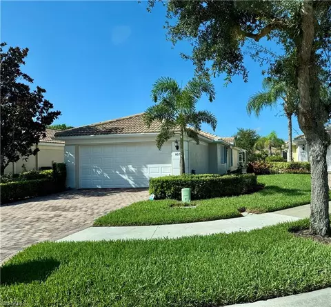8672 Genova Ct, Naples, FL 34114