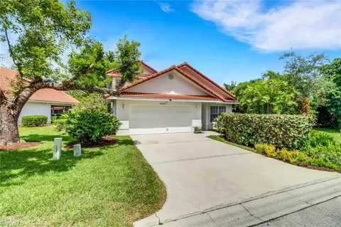 4787 Europa Dr, Naples, FL 34105