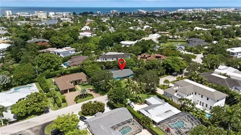 1809 Alamanda Dr, Naples, FL 34102 photo 2