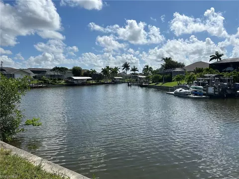 4013 SW 11th Ave, Cape Coral, FL 33914