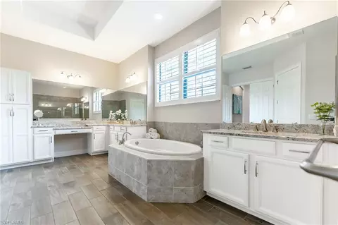 Bath - 1387 Mockingbird Dr, Naples, FL 34120 photo 2 of 6