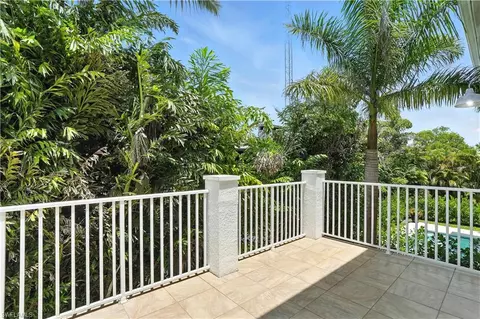 719 Park Ave, Naples, FL 34110 photo 22