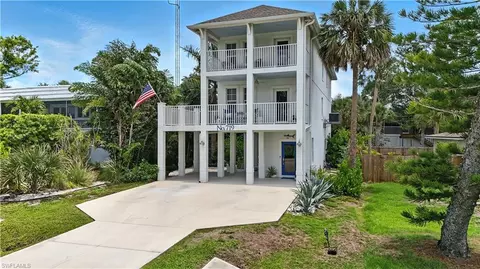 719 Park Ave, Naples, FL 34110