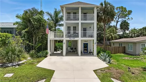 719 Park Ave, Naples, FL 34110 photo 2