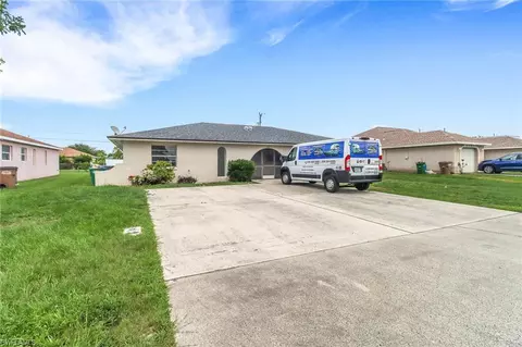 31 NE 16th Pl #A-B, Cape Coral, FL 33909