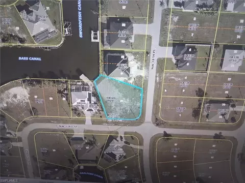 2300 NW 38th Pl, Cape Coral, FL 33993