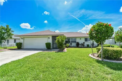 3913 Pelican Blvd, Cape Coral, FL 33914