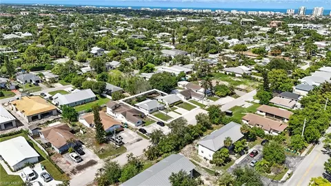 View/Area - 1336 Highlands Dr, Naples, FL 34103 photo 2 of 2