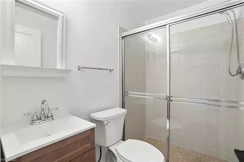 Bath - 1336 Highlands Dr, Naples, FL 34103 photo 1 of 2