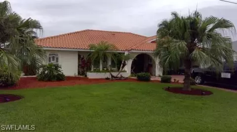 804 SW Santa Barbara Pl, Cape Coral, FL 33991