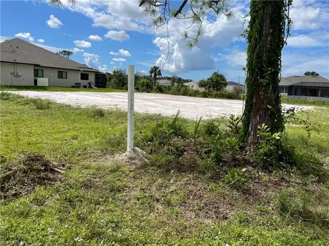 3216 NE 15th Pl, Cape Coral, FL 33909