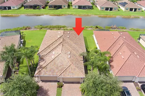 2042 Tamarron Ln, Naples, FL 34120