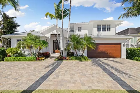 1521 Pelican Ave, Naples, FL 34102