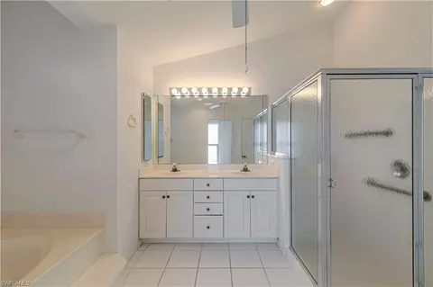 Bath - 926 Marble Dr, Naples, FL 34104 photo 1 of 3