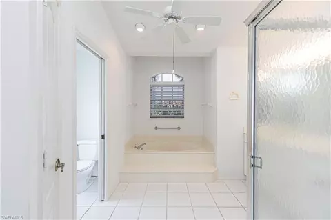 Bath - 926 Marble Dr, Naples, FL 34104 photo 2 of 3