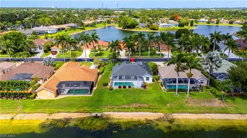 View/Area - 926 Marble Dr, Naples, FL 34104 photo 3 of 5