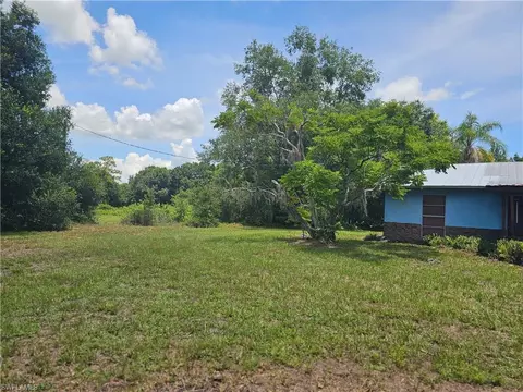 Exterior - 2050 Evans Rd, Labelle, FL 33935 photo 3 of 7