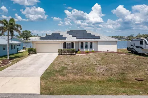 211 E Tarpon Blvd NW, Port Charlotte, FL 33952