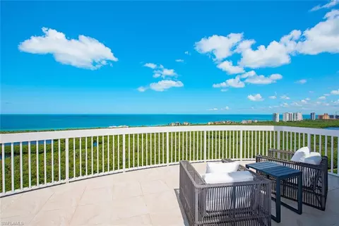 7117 Pelican Bay Blvd #PH 17, Naples, FL 34108