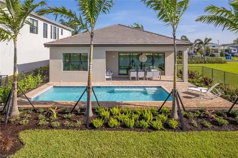 20738 Fair Oak Ln, Estero, FL 33928 photo 2