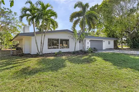 1002 Ione Dr, Fort Myers, FL 33919
