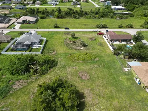 1711 NE 27th Ter, Cape Coral, FL 33909