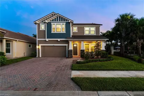 3240 Pilot Cir, Naples, FL 34120