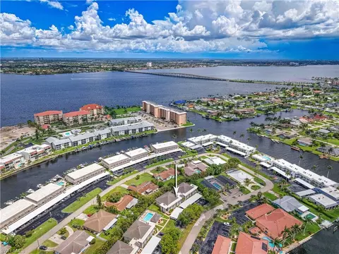 4217 SE 19th Ave #110, Cape Coral, FL 33904