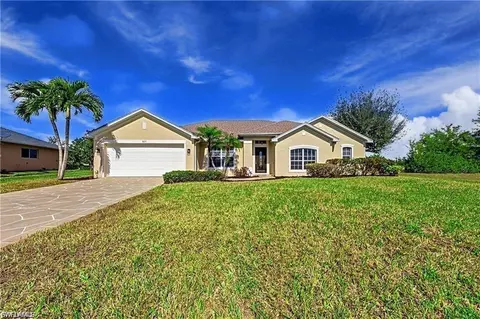 831 SW 5th Ter, Cape Coral, FL 33991