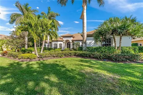 7610 Palmer Ct, Naples, FL 34113 photo 2