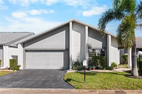 9817 Maplecrest Cir, Lehigh Acres, FL 33936