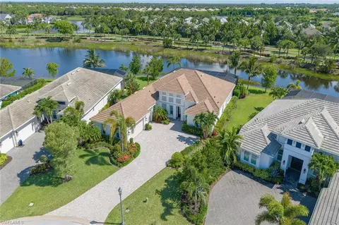 Exterior - 3187 Cotuit Ln, Naples, FL 34114 photo 5 of 8