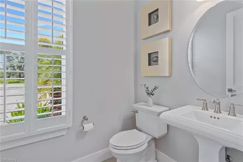 Bath - 3187 Cotuit Ln, Naples, FL 34114 photo 5 of 7