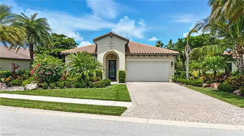 4649 Abaca Cir, Naples, FL 34119