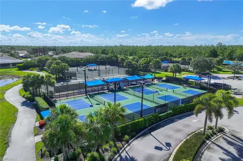View/Area - 7773 Jacaranda Ln, Naples, FL 34114 photo 7 of 11