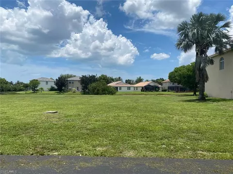 9928 Springlake Cir, Estero, FL 33928