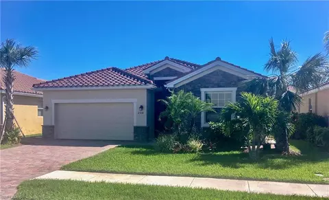 2338 Heydon Cir E, Naples, FL 34120 photo 4