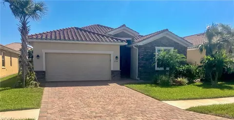 2338 Heydon Cir E, Naples, FL 34120 photo 3