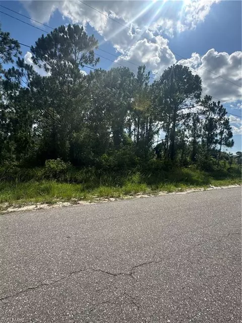 47514753 14th St SW, Lehigh Acres, FL 33973