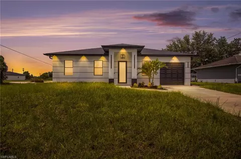 2516 42nd St SW, Lehigh Acres, FL 33976