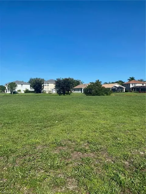 9936 Springlake Cir, Estero, FL 33928