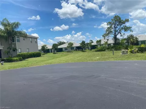 9953 Springlake Cir, Estero, FL 33928