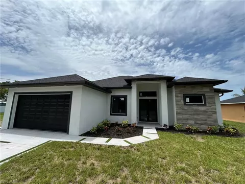 304 Jacaranda Pkwy E, Cape Coral, FL 33909