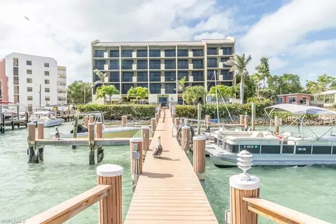 10 Tampa Pl #204, Marco Island, FL 34145